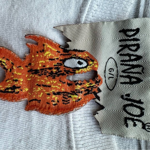 Pirana Joe tshirt. Men’s Large. Fun fish tag - Picture 7 of 9